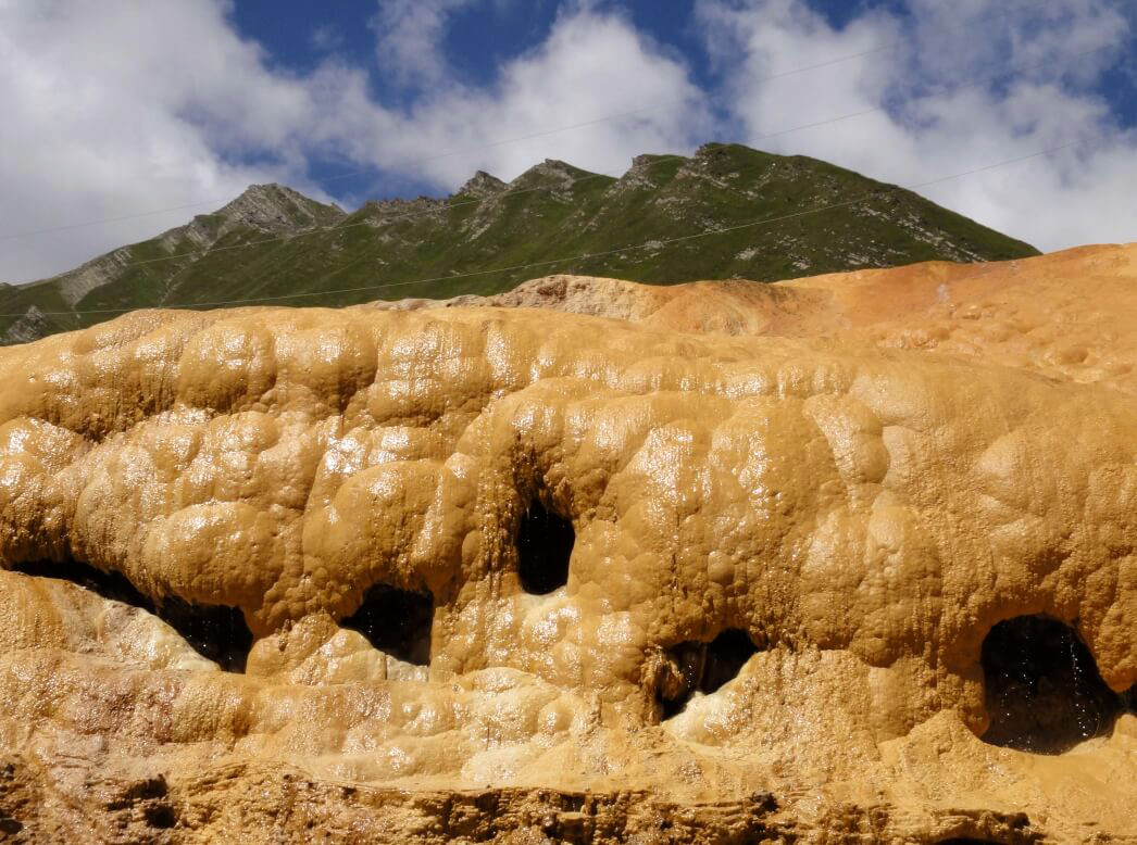 WYTWORNIA_KAZBEGI (1)